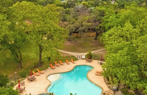 Medina Cabin | Getaway Cabin: Texas Hill Country Resort/w Pool