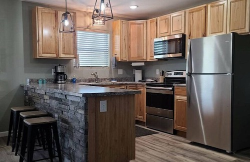 St. Robert Apartment | Getaway Near Fort Leonard Wood!