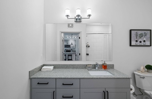 Woodbridge Apartment | Getaway | Views | Free-Parking