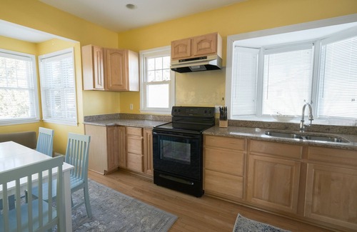 Marysville Condo | Getaway with river views - 3 bed, 2.5 bath condo on the St. Clair River, U4 n