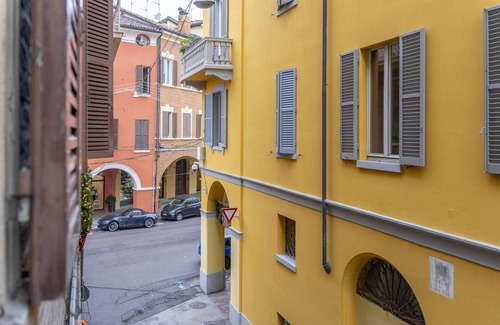 Old Town Apartment | [Ghirlandina]Fabulous apartment in the city center