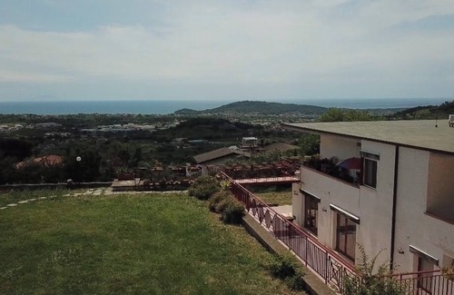 Spigno Saturnia Apartment | Giada Holiday Home - Two Bedroom Apartment Sleeps 4, Balcony and Sea View