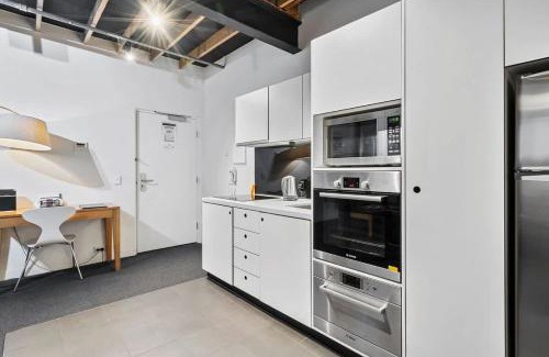 Sullivan's Cove Apartment | Gibson Mill waterfront warehouse apartment - 102