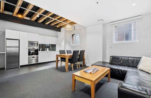 Sullivan's Cove Apartment | Gibson's Mill waterfront warehouse apartment - 103