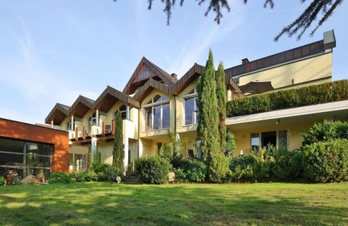 Hasenfeld House | Giebelzimmer - Landhaus Weber