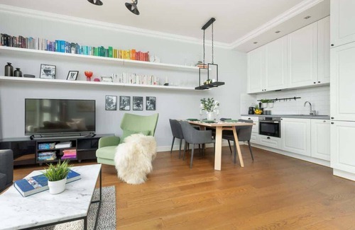 Wilanow Apartment | Gieysztora 4 | Stylish Apartment | Parking