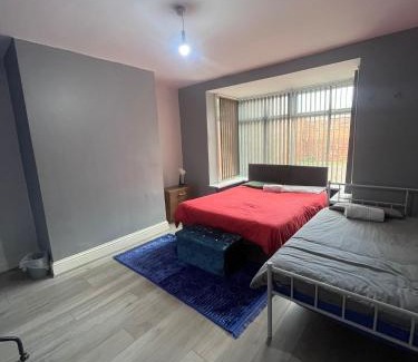 Fenham House | Giga Residential 4 Bedrooms, 8 guests , Near City Centre, Arcade Machine, Sky TV, Netflix, Free Wifi, Free Parking
