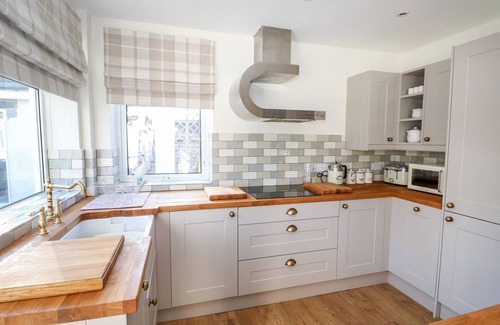 Woodhall Spa Cottage | GIGGLING GOOSE COTTAGE, pet friendly, with open fire in Woodhall Spa