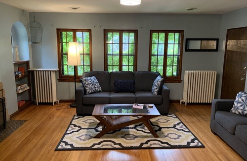 Southwest Minneapolis Apartment | Gigi's Villa