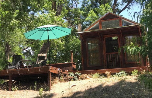 Gila House | Gila Vintage Airstream RV- pet friendly
