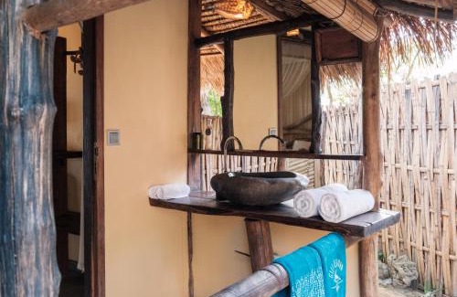 P. Gili Asahan Resort | Gili Asahan Eco Lodge & Restaurant