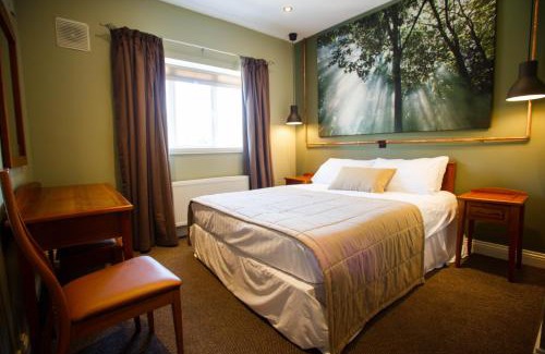 Kinnitty House | Giltraps Townhouse & Glamping