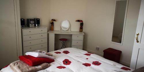 Tillicoultry Apartment | Ginger's