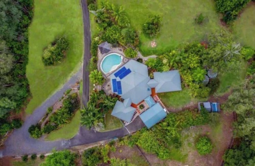 Bridges House | Ginger Wilde Hideaway. Bar. Dance. Spa Sleeps 35+