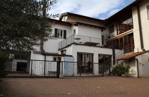 Novazzano Apartment | gioiAcasa