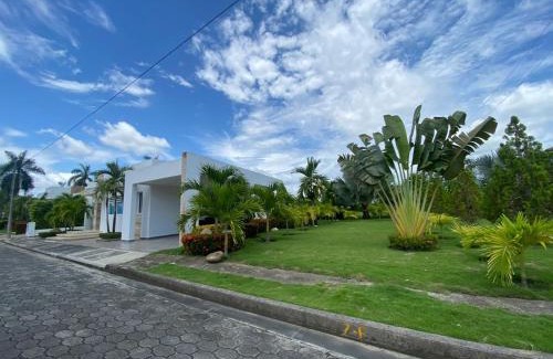 Flandes House | Girardot Casa Piscina Campestre
