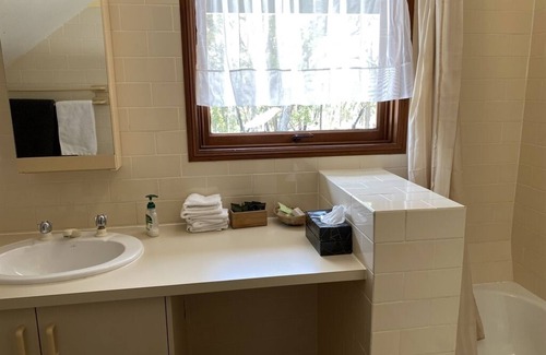Eukey Hotel | Girraween Country Inn