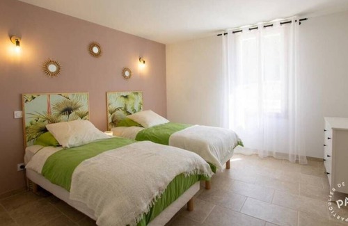 Fraisse House | Gite 10 Personnes Piscine 5 ch 4 sdb