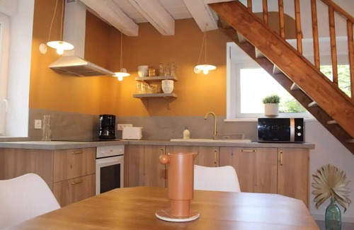 Veuves House | GITE 4/6P EN BORD DE LOIRE AVEC PISCINE CHAUFFEE