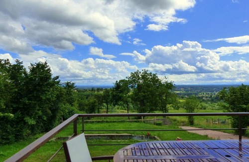 Abrest Cottage | Gite Abrest, 4 bedrooms, 8 persons