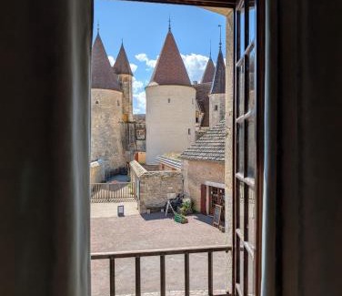 Chateauneuf House | Gite, chambre d hôte L échoppe est belle