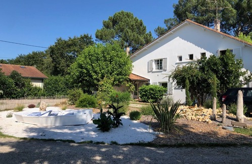Saint-Morillon House | Gite classified 3 * From Here and Elsewhere "Outbuilding in a house region: Bordelais