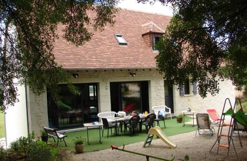 Lacave House | GITE DE 6 A 14 PERSONNES Chez Léontine