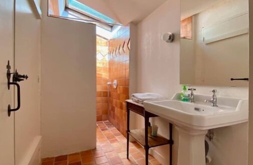 Saint-Quentin-de-Baron House | Gite de Charme Pour 2/4 Entre Bordeaux et St Emilion