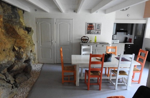 Padern Cottage | Gite de La Roche Cathare