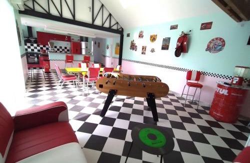 Clevilliers House | GITE diner AMERICAIN