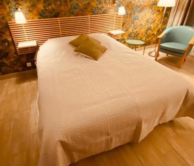 Vieil-Hesdin House | gite du vieux saule 1 gite avec spa privatif pour 2 personnes 1 suite familiale sans spa