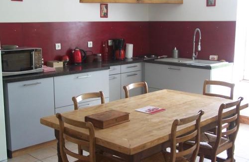 Druyes-les-Belles-Fontaines House | Gite en Forterre