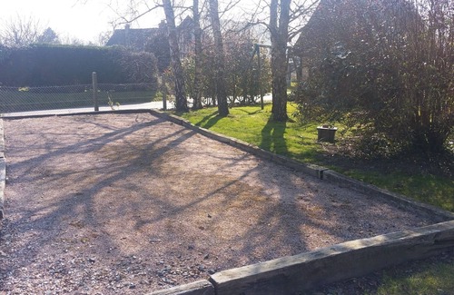 Fatouville-Grestain Cottage | Gite for 2 to 3 people near Honfleur with swimming pool