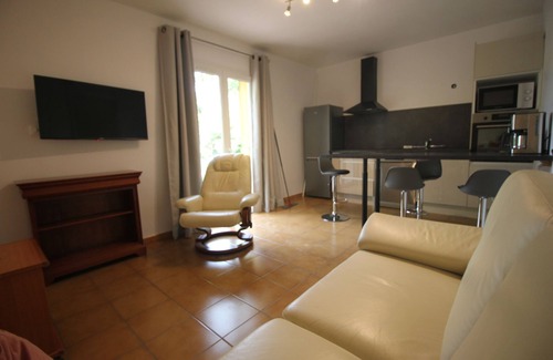 Flayosc Cottage | Gîte for 4 people in a quiet area with a large beautiful swimming pool