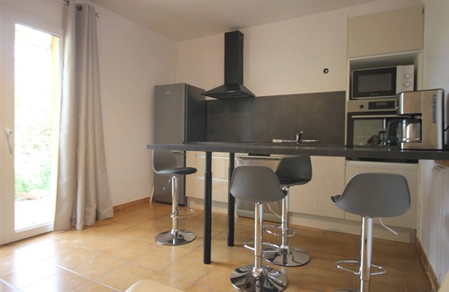 Flayosc Cottage | Gîte for 4 people in a quiet area with a large beautiful swimming pool