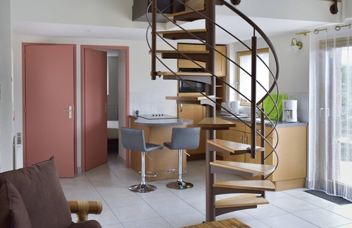 Plouarzel Cottage | Gîte for 4 people with swimming pool and jacuzzi in outbuilding for relaxation