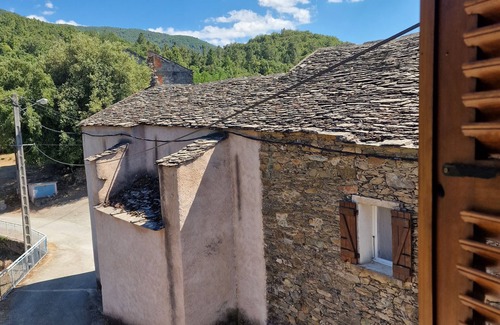 Cambia House | Gite in a former chestnut dryer