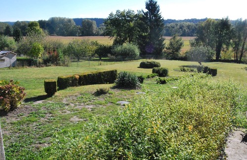 Grandpre House | Gite in the Argonne Ardennaise, with a large plot of land stretching down to the river