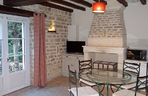 Saint-Pompain Cottage | Gîte in the heart of nature by the river