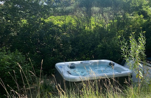 Mirabel-aux-Baronnies House | Gîte insolite-Jacuzzi and relaxation in the heart of nature Provencal House.