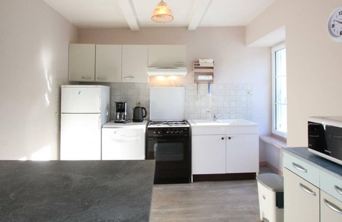 Isigny-le-Buat Cottage | Gite Isigny-le-Buat, 2 bedrooms, 4 persons