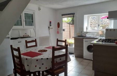 Graces House | Gite la Glycine 30 mins from the Sea