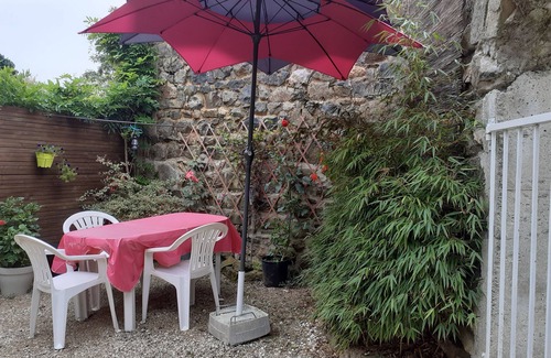Graces House | Gite la Glycine 30 mins from the Sea