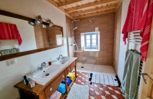 Usson-en-Forez Other | Gite "La Menou", au Cœur des Monts du Forez, Gite de Charme à 1h30 de Lyon
