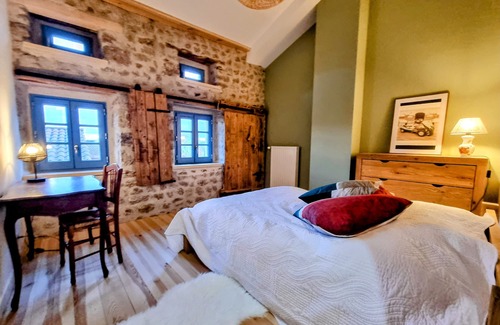 Usson-en-Forez Other | Gite "La Menou", au Cœur des Monts du Forez, Gite de Charme à 1h30 de Lyon