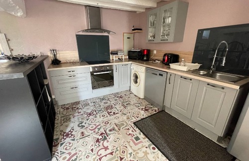 Surdres House | Gîte la Pinstrie for 6 to 10 people with swimming pool, sauna and jacuzzi