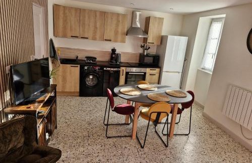 Baume-les-Messieurs House | Gite Le bout du monde