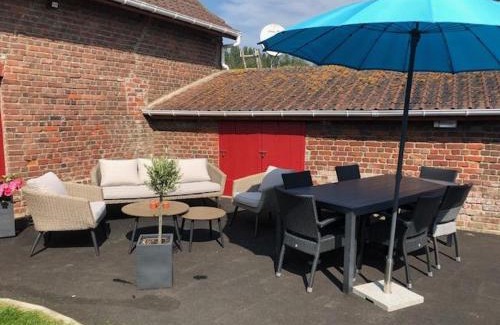 Andres House | Gite Les Volets Rouges