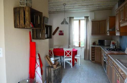 Vigny House | Gite Les Volets Rouges