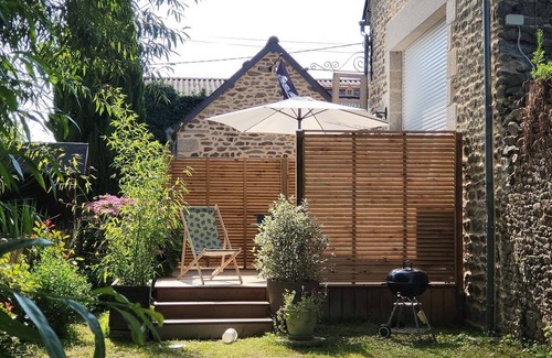 Taden House | Gîte Nolwenn easy access, pets welcome, 15 min from beaches